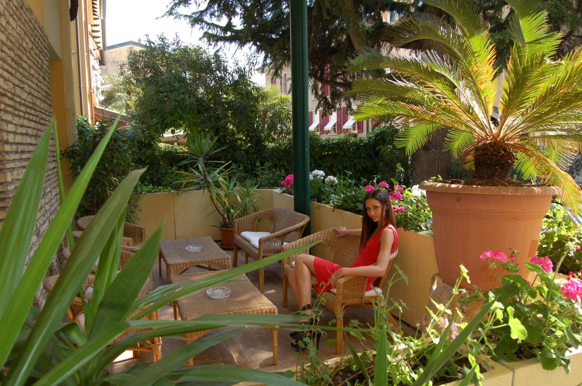 Hotel Broglia Sirmione Exterior foto